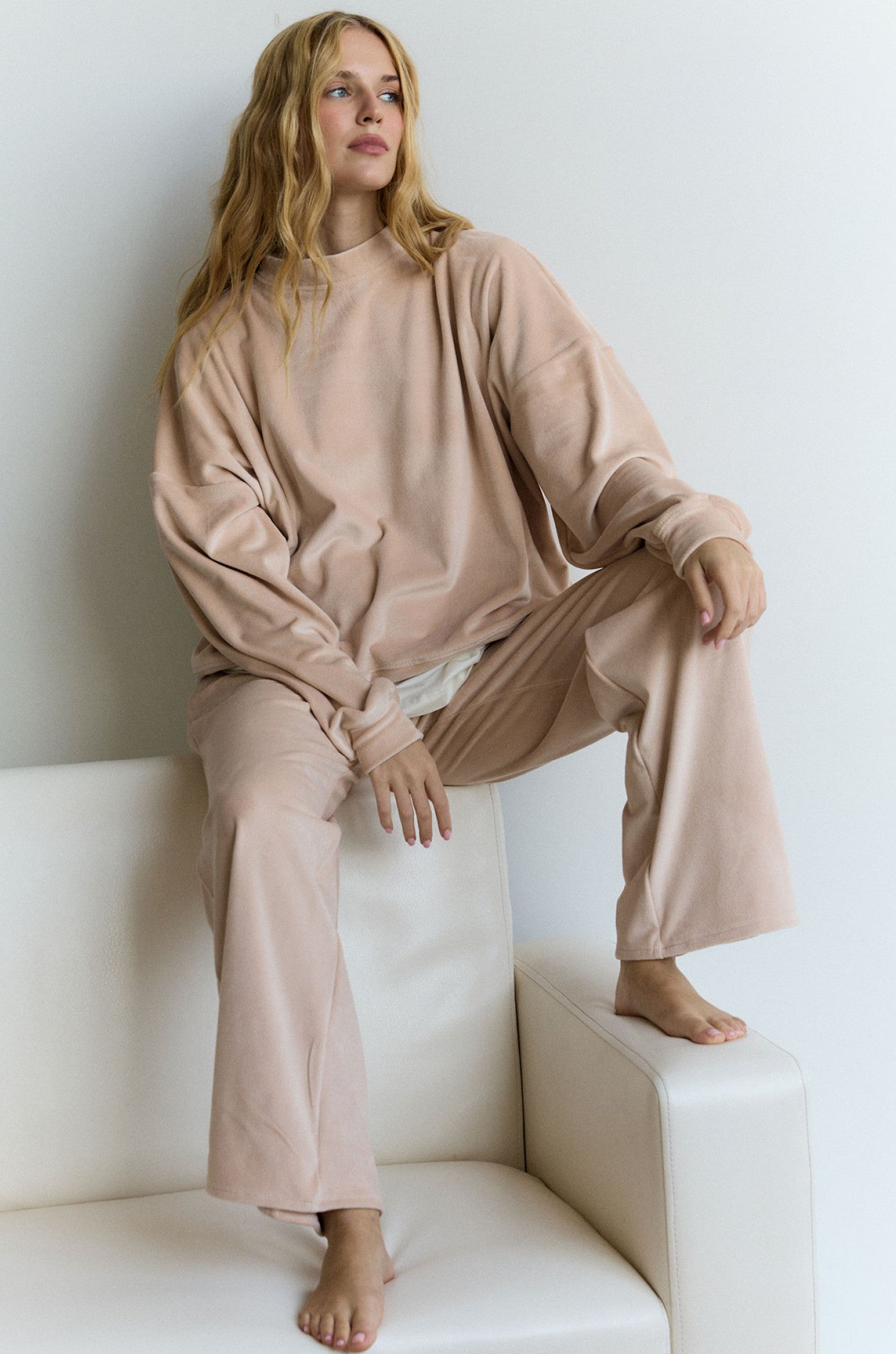 Штани зі шнурком утеплений велюр